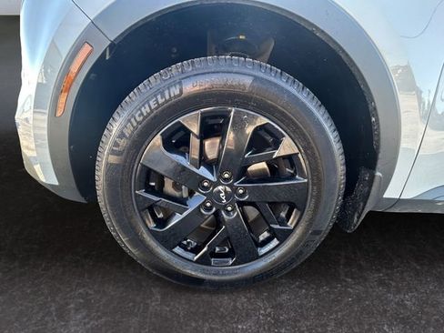 Used 2022 Kia Sorento S AWD/4WD image 14