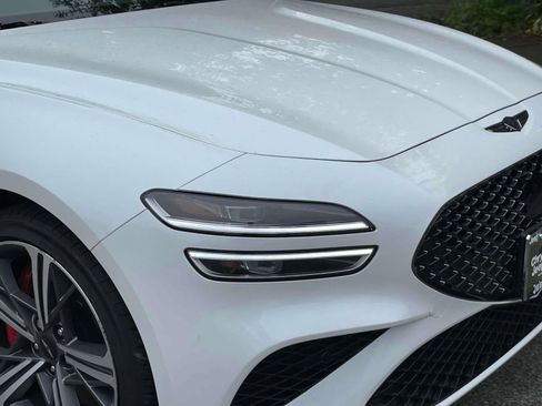 Used 2024 Genesis G70 3.3T Advanced image 10