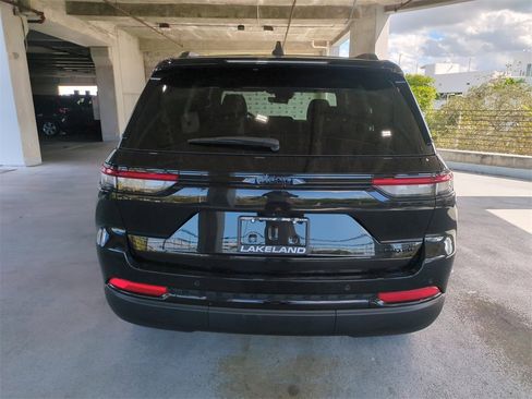 New 2025 Jeep Grand Cherokee Limited image 6