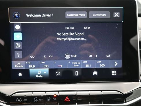 New 2026 Jeep Compass Latitude AWD/4WD image 3