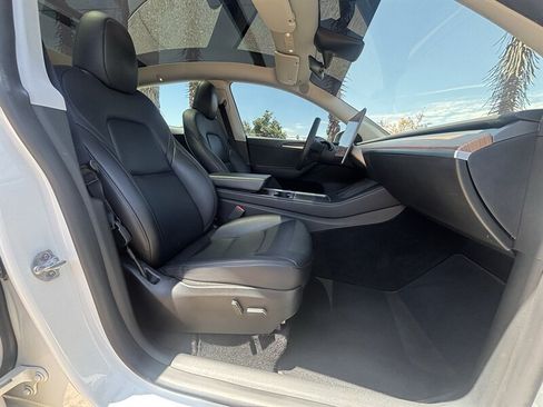Used 2023 Tesla Model Y Performance AWD/4WD image 18