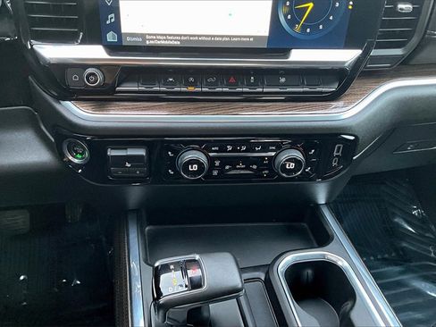 Used 2022 Chevrolet Silverado 1500 RST image 32