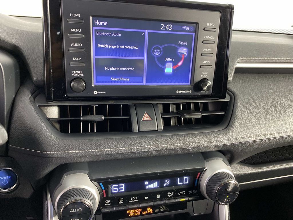 Used 2020 Toyota RAV4 XLE w/ Convenience Package AWD/4WD image 19