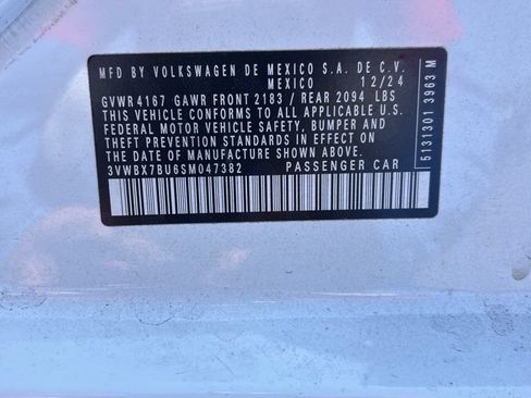 Used 2025 Volkswagen Jetta Sport FWD image 3