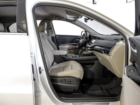 Used 2023 Cadillac XT4 Luxury image 35