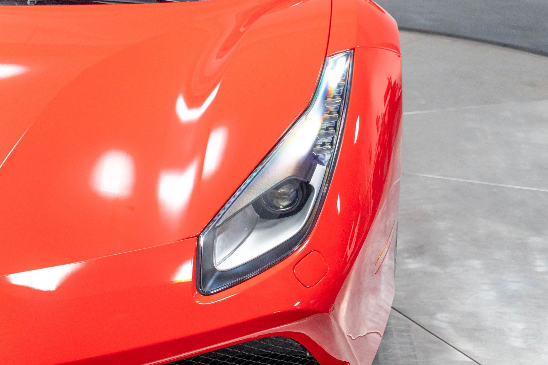 Used 2018 Ferrari 488 Spider RWD image 53