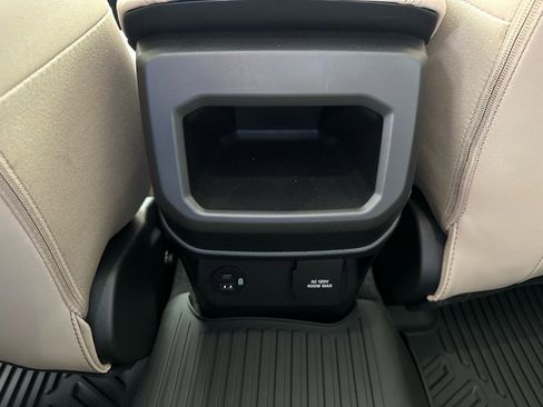 New 2025 Ford Ranger Lariat w/ Chrome Accent Package image 32