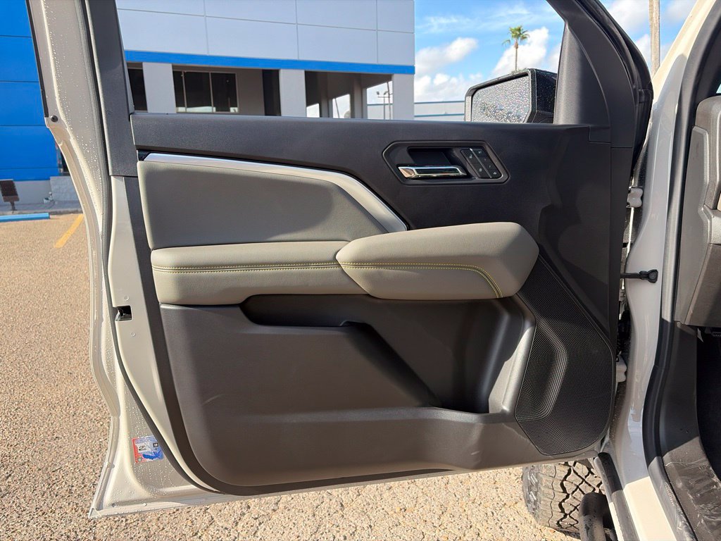 New 2026 Chevrolet Colorado ZR2 AWD/4WD image 13