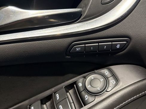 Used 2020 Buick Enclave Avenir w/ Avenir Technology Package image 17