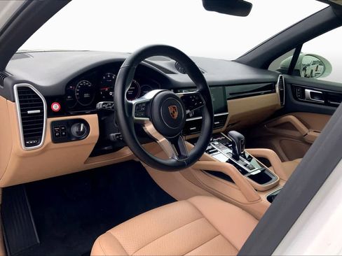Used 2019 Porsche Cayenne AWD/4WD image 17