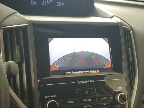 Used 2019 Subaru Crosstrek 2.0i image 17