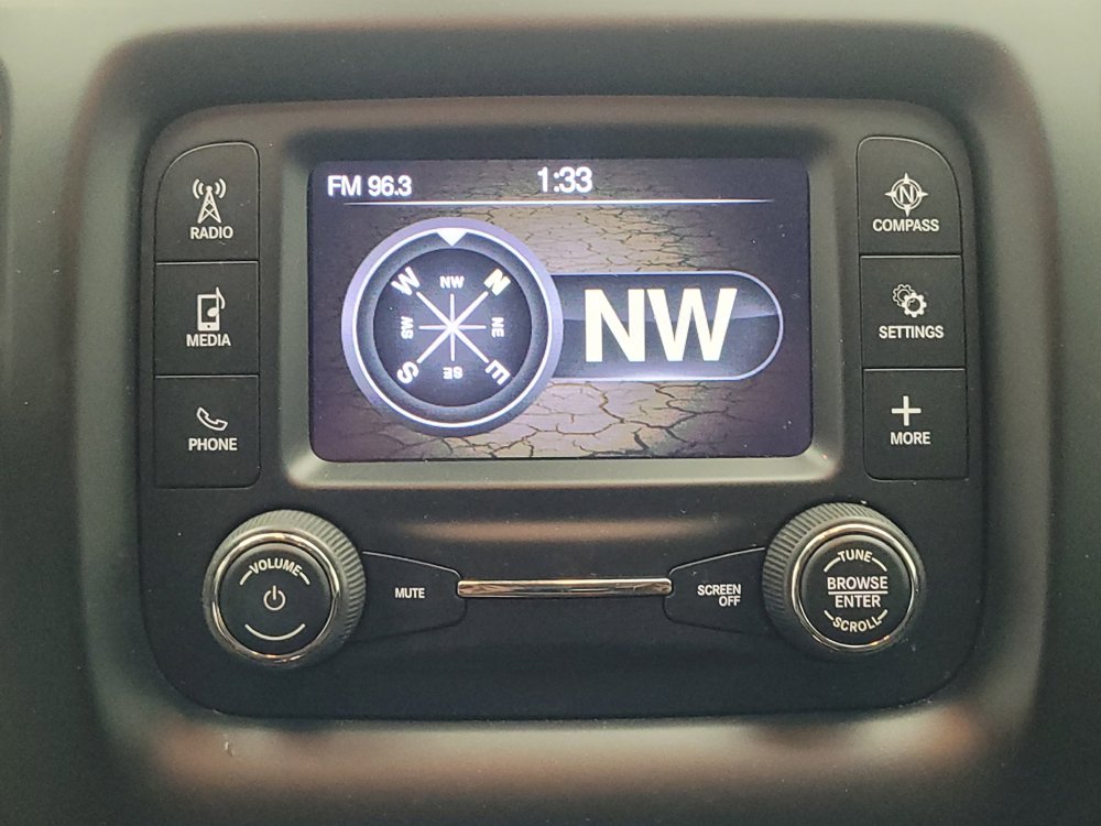 Used 2017 Jeep Compass Latitude w/ Safe & Security Group FWD image 25
