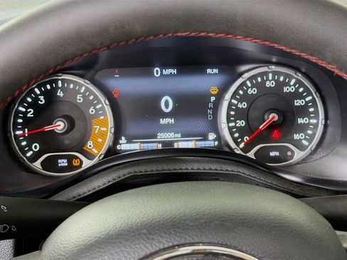 Used 2023 Jeep Renegade Trailhawk w/ Sun/Sound Group image 15