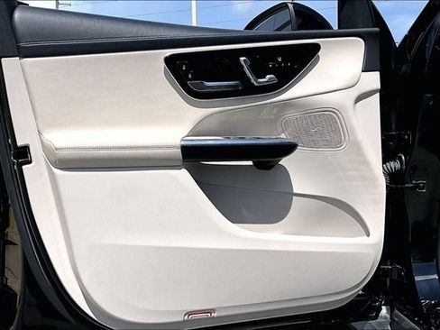 Certified 2024 Mercedes-Benz GLC 300 image 17