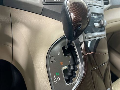 Used 2009 Toyota Venza Base image 16