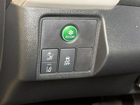 Used 2019 Honda HR-V Touring image 26