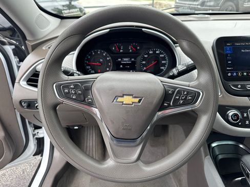 Used 2023 Chevrolet Malibu LT FWD image 14