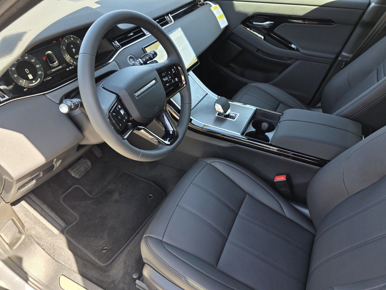 Used 2026 Land Rover Range Rover Evoque S AWD/4WD image 11