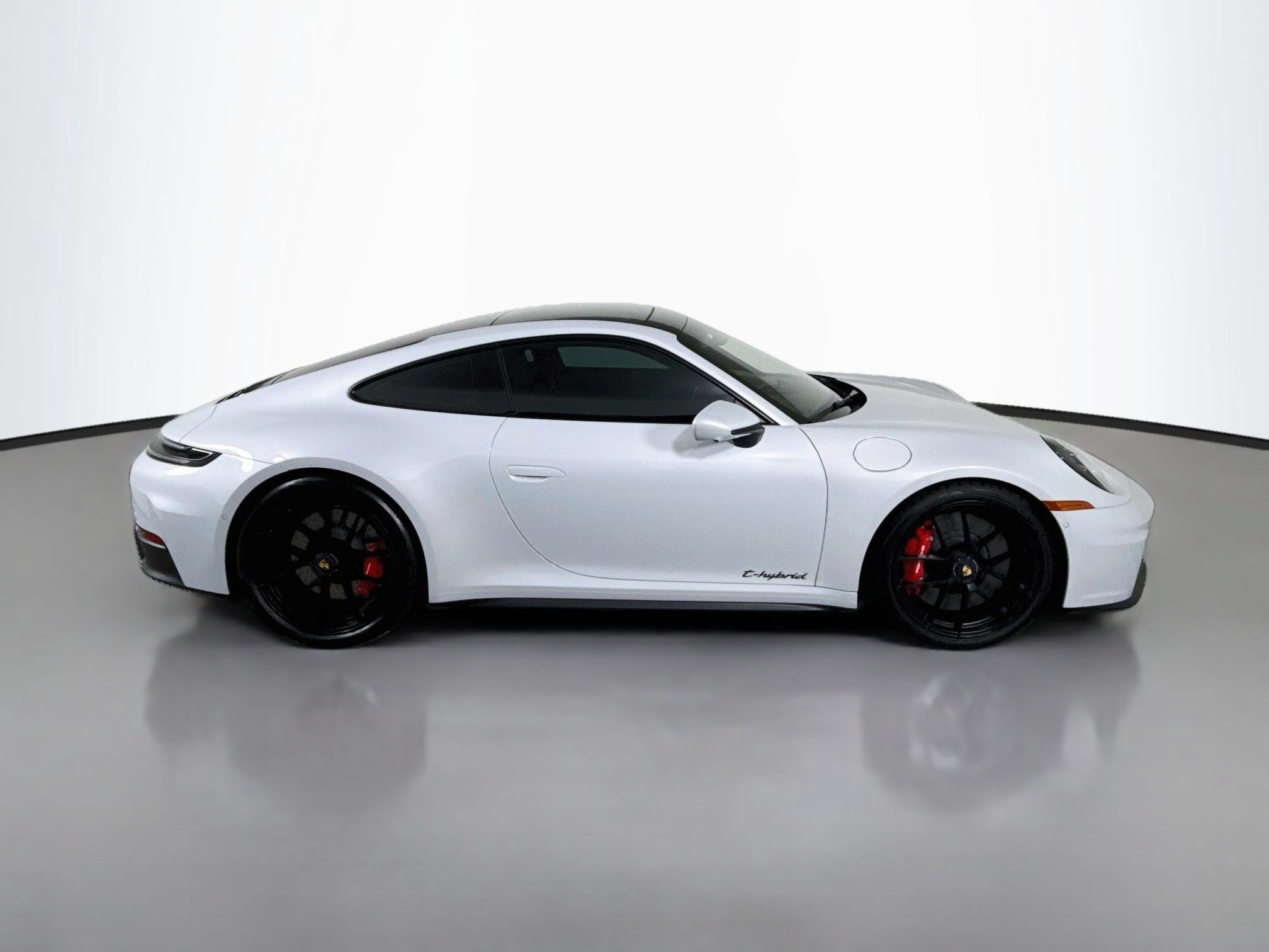 Certified 2025 Porsche 911 Carrera 4 GTS AWD/4WD image 8