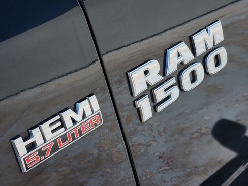 Used 2017 RAM 1500 Big Horn RWD image 11