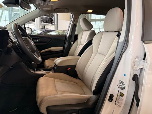 Used 2024 Subaru Ascent Premium w/ Convenience Package image 9