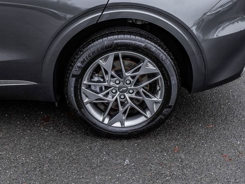 Used 2025 Genesis GV70 2.5T AWD/4WD image 14