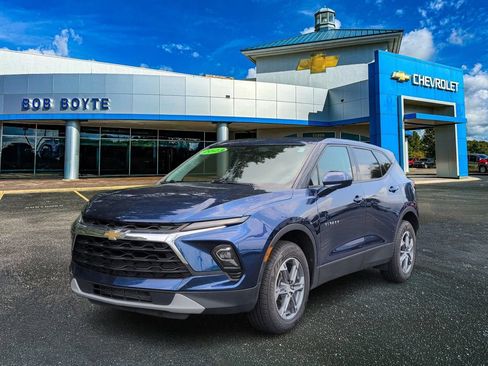 Used 2023 Chevrolet Blazer LT w/ Driver Confidence Package FWD image 8