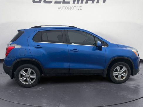 Used 2016 Chevrolet Trax LT w/ LT Sun and Sound Package image 6