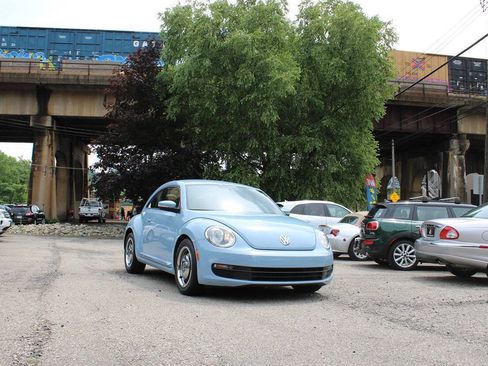 Used 2013 Volkswagen Beetle 2.5 FWD image 10