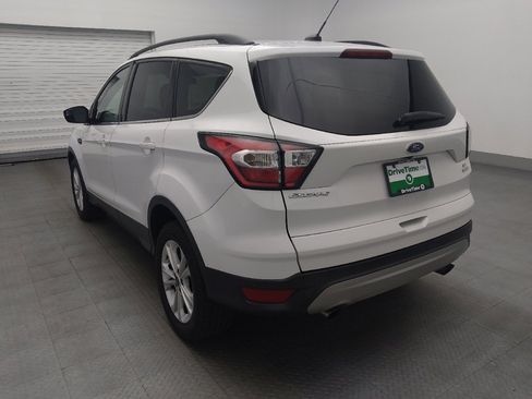 Used 2018 Ford Escape SE FWD image 5