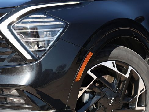 Used 2023 Kia Sportage SX image 12