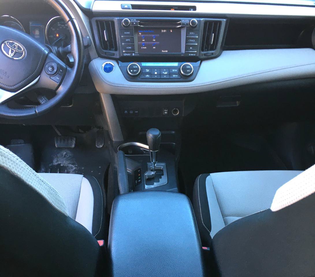 Used 2016 Toyota RAV4 XLE AWD/4WD image 20