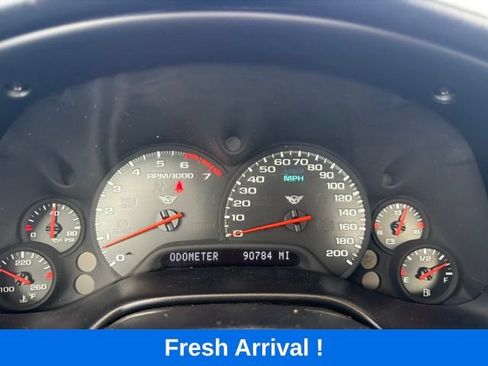Used 2000 Chevrolet Corvette Coupe w/ Memory Pkg RWD image 4