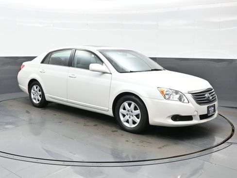 Used 2010 Toyota Avalon XL image 8