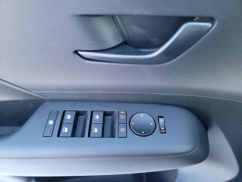 New 2026 Hyundai Kona SE image 11