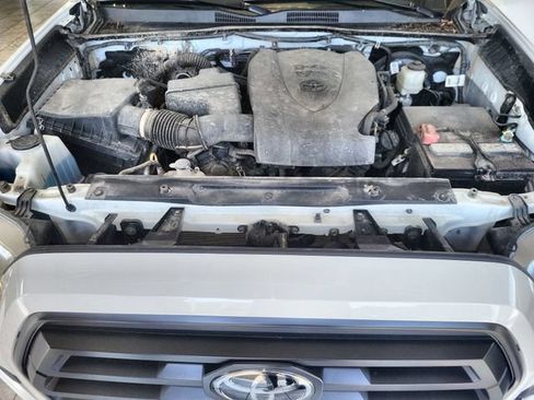 Used 2023 Toyota Tacoma SR AWD/4WD image 25