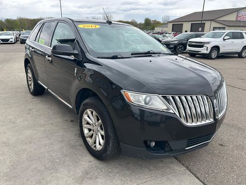 Used 2014 Lincoln MKX AWD w/ Equipment Group 101A image 3