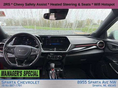 Used 2024 Chevrolet Trax RS FWD image 14