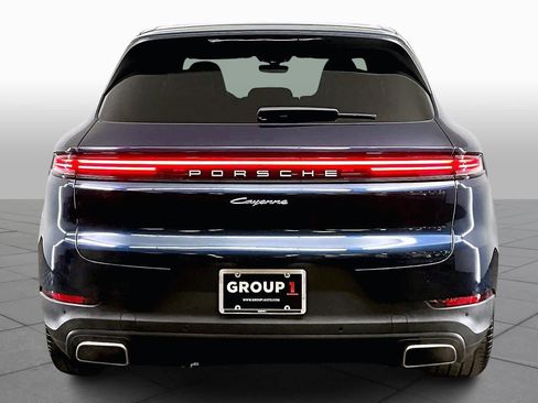 Used 2024 Porsche Cayenne image 5
