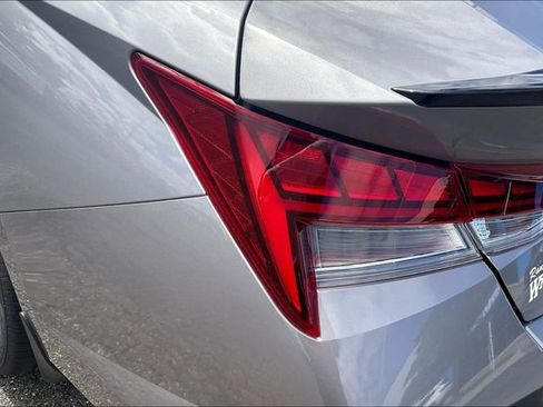 New 2025 Hyundai Elantra SEL image 24