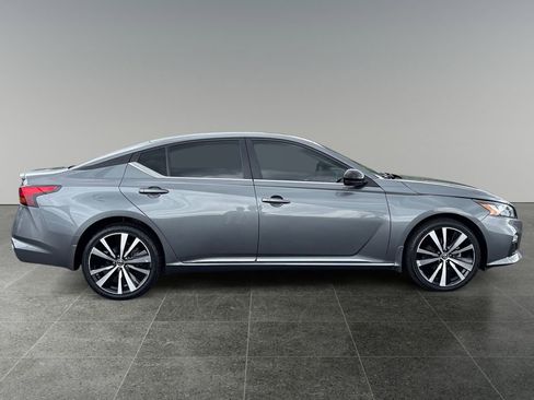 Used 2019 Nissan Altima 2.5 SR w/ SR Premium Package AWD/4WD image 11