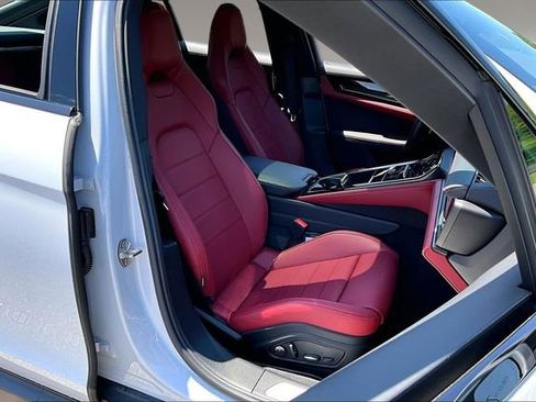 Used 2025 Porsche Panamera RWD image 26