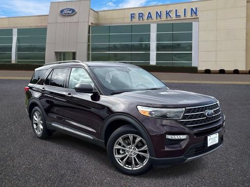 Certified 2022 Ford Explorer XLT w/ Equipment Group 202A RWD image 1