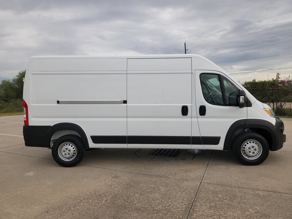 Used 2026 RAM ProMaster 2500 w/ Convenience Group FWD image 4