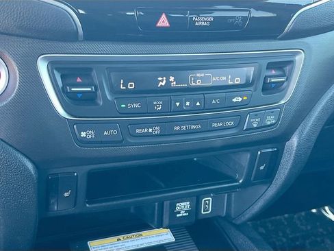 Used 2022 Honda Pilot TrailSport image 22