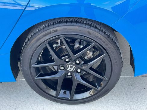 Used 2023 Honda Civic Sport image 32