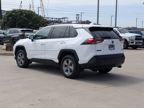 Used 2025 Toyota RAV4 XLE w/ Convenience Package FWD image 9