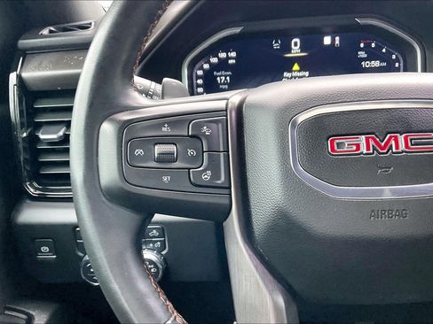 Used 2023 GMC Sierra 1500 AT4 w/ Technology Package AWD/4WD image 22