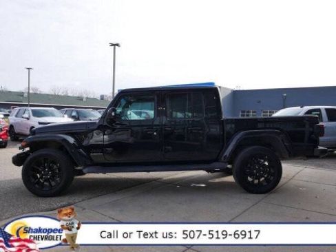 Used 2023 Jeep Gladiator Overland image 7