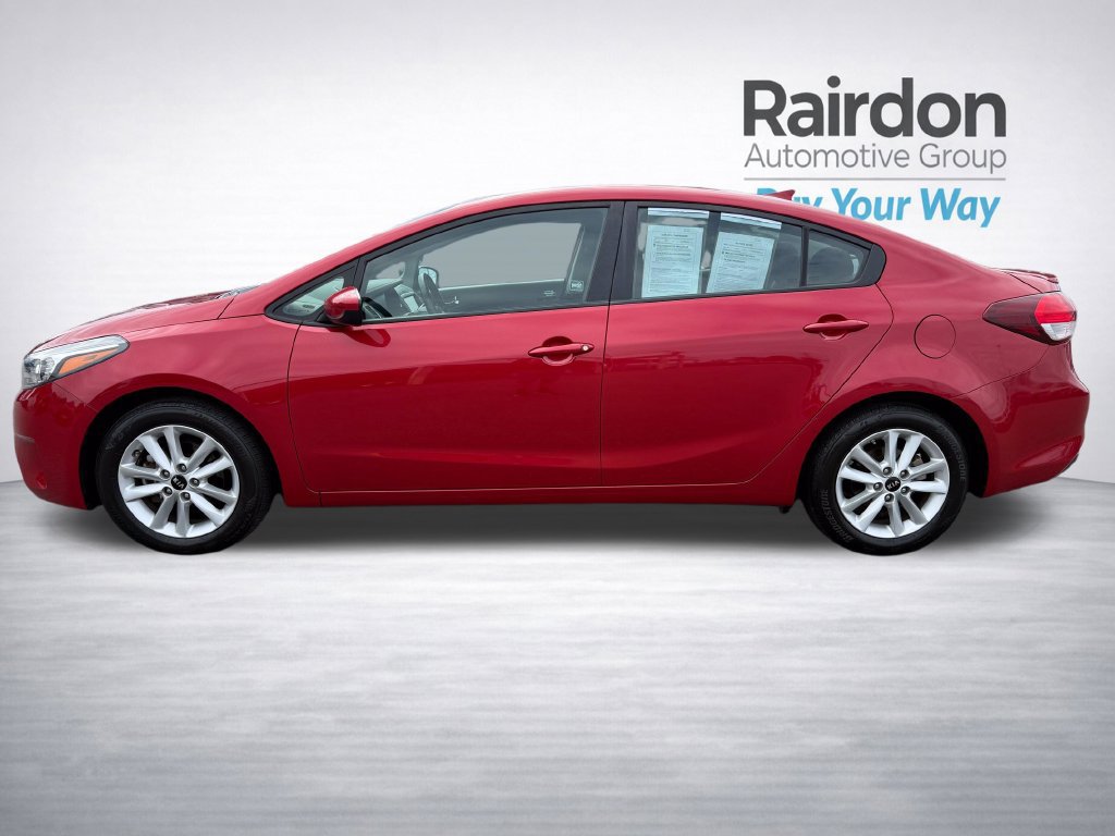 Used 2017 Kia Forte S FWD image 4